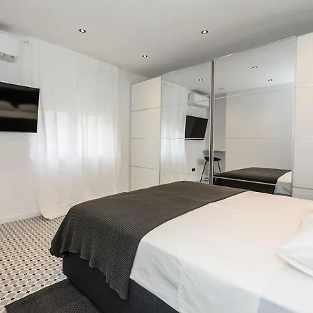 New Luxury Adriatic Apartamento Split